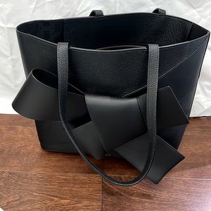 Black leather shoulder bag, used couple of times, just like new